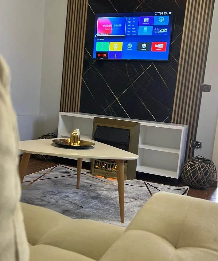 Cozy Little Holiday House Shkoder Apartment